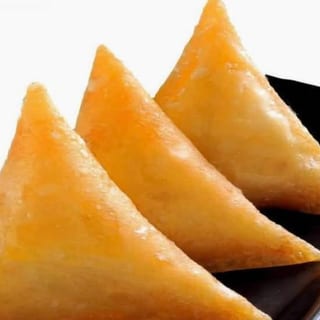 Chicken Samosa (3 Pieces)